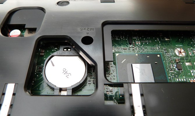 Подмяна на батерията в биос лаптоп